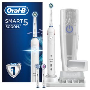 Oral-B Smart 5 5000N auf weissem Grund